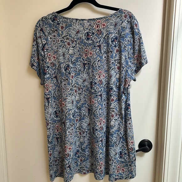 J Jill Pure Scoop Neck Elliptical tee - Picture 2 of 4